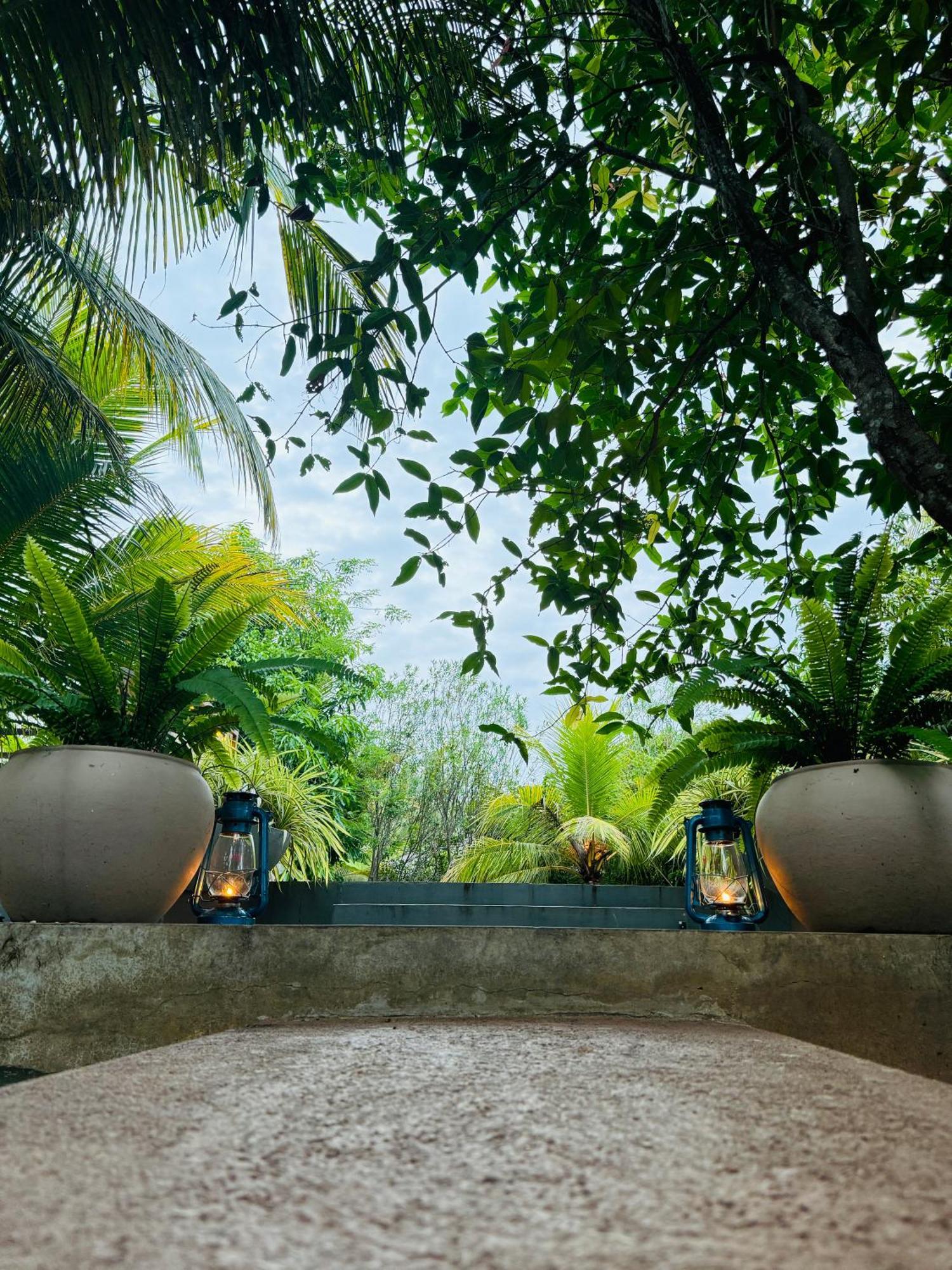 Richards Cabanas Tissamaharama Bagian luar foto