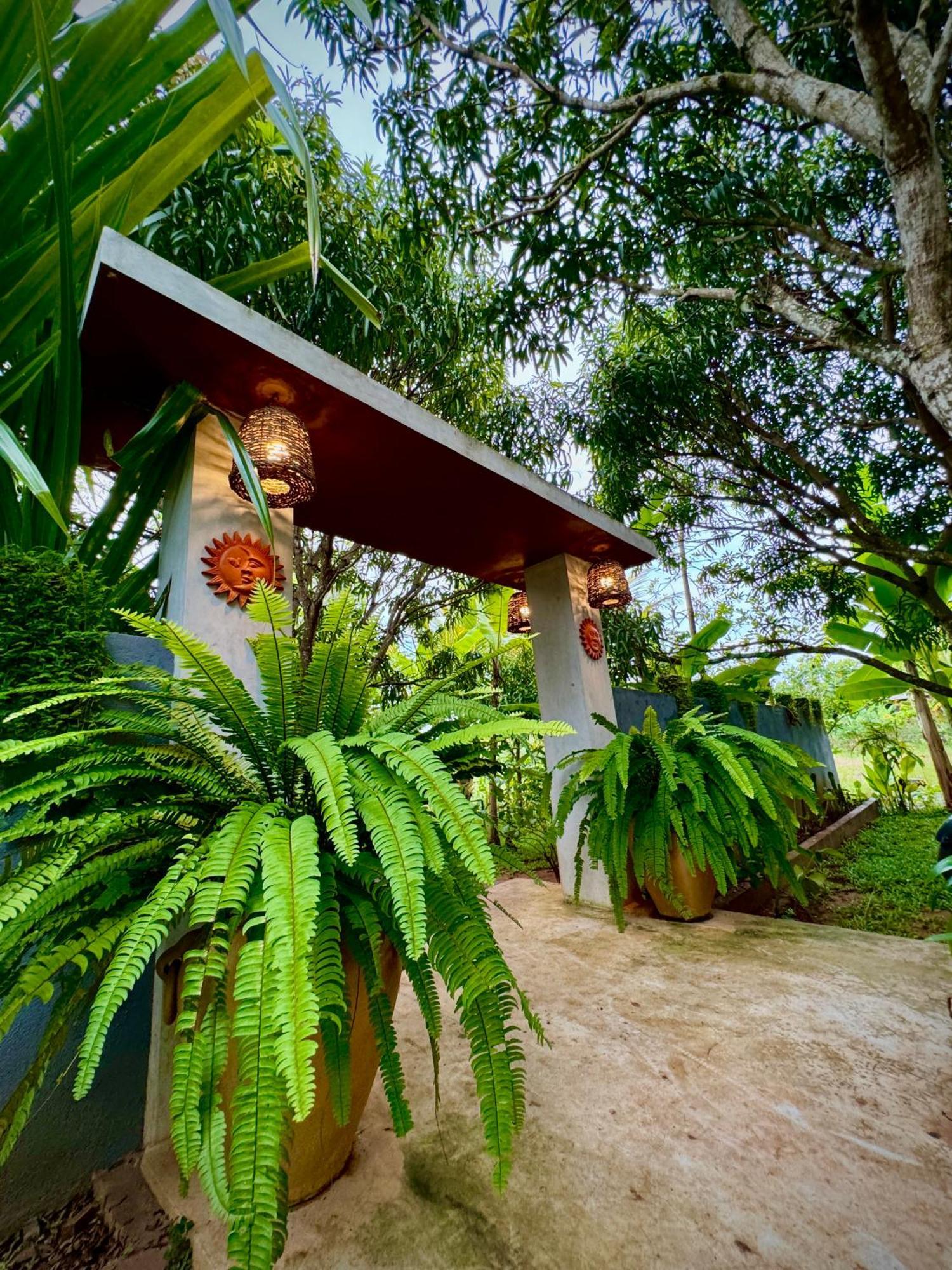Richards Cabanas Tissamaharama Bagian luar foto