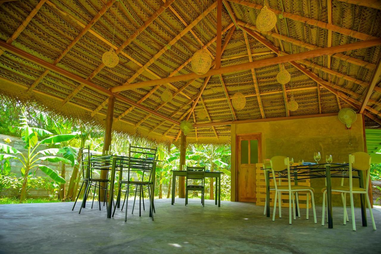 Richards Cabanas Tissamaharama Bagian luar foto